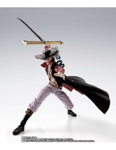 Bandai S.H.Figuarts One Piece: Hawkeye Mihawk con accessori originali e finiture da collezione