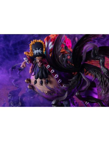 Figuarts Zero Extra Battle Marshall D. Teach Kurouzu with darkness effects by Bandai