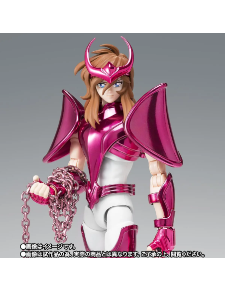Dettagli curati per questa figure di Andromeda Shun, ispirata a Saint Seiya.