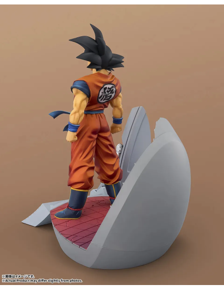 Bring the epic battles of Dragon Ball Z to life with the stunning Son Goku Figuarts Zero, standing 25 cm tall.