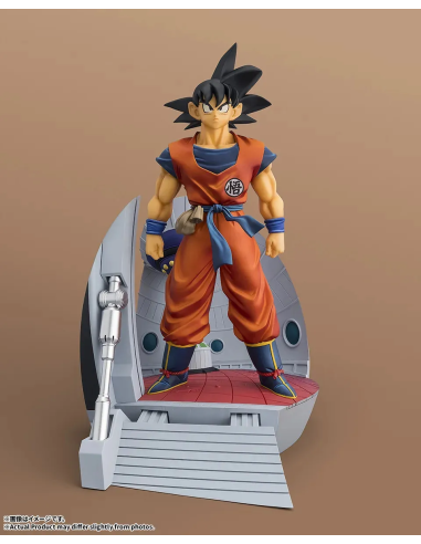 Celebrate the legendary Son Goku of Dragon Ball Z with this high-quality 25 cm Figuarts Zero PVC figure.