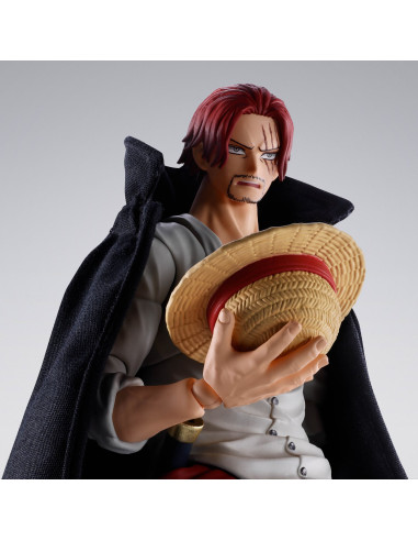 Ammira la maestria artigianale di questa SH Figuarts di Shanks, direttamente dall'universo One Piece.