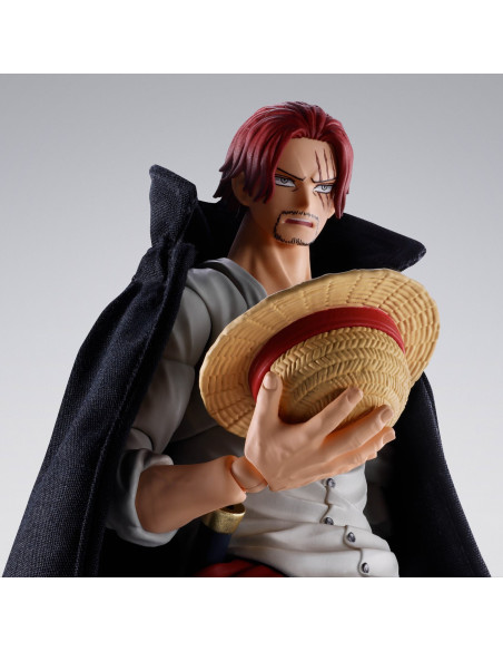 Ammira la maestria artigianale di questa SH Figuarts di Shanks, direttamente dall'universo One Piece.