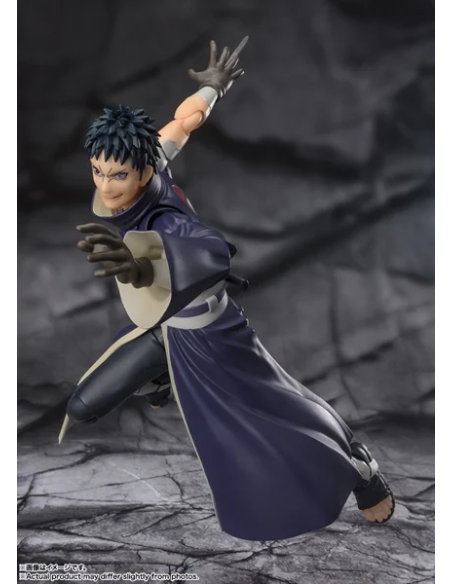 Aggiungi alla tua collezione di Naruto l'action figure di Obito Uchiha Hollow Dreams.
